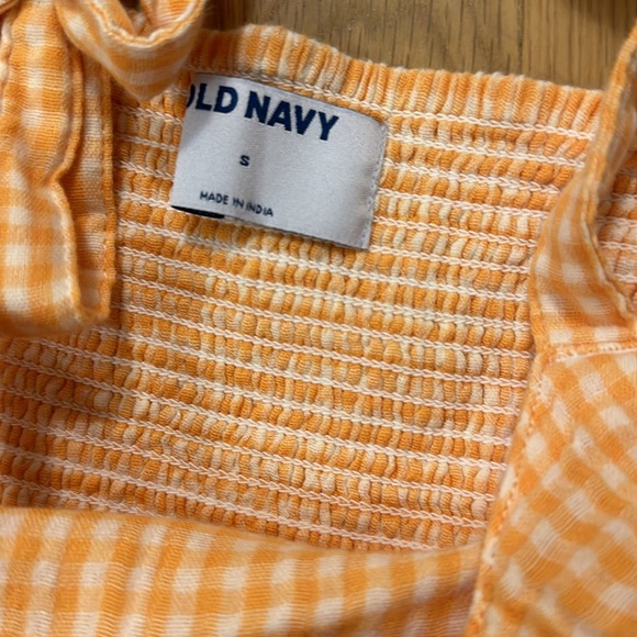 Gingham Flowy Tank Top - Picture 2 of 3